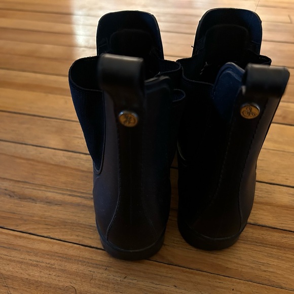 Black Chelsea boots - Picture 4 of 4